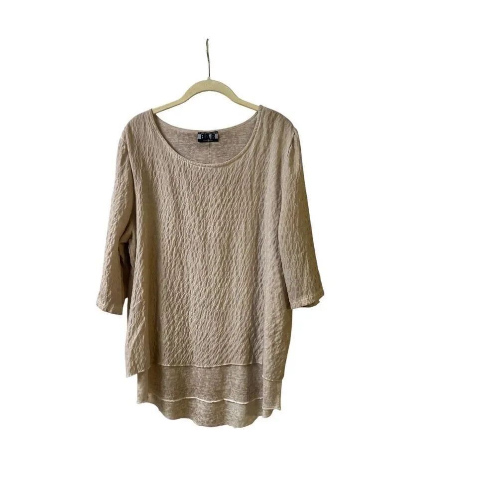 BAR by Melis Kozan taupe color knit top sz Small